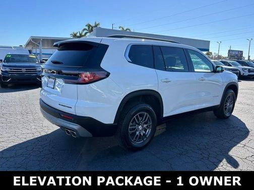 2025 GMC Acadia Elevation
