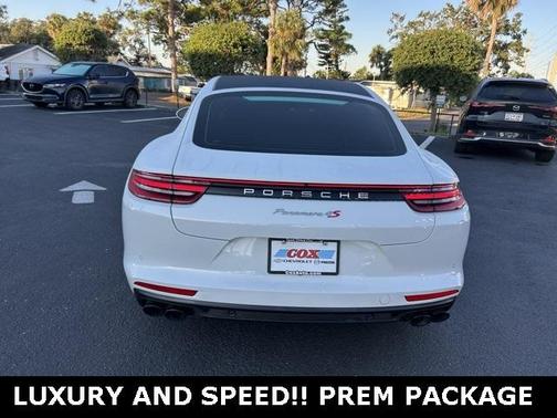 2018 Porsche Panamera 4S
