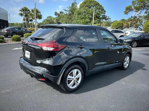 2021 Nissan Kicks S