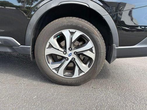 Crystal Black Silica 2020 Subaru Outback Limited