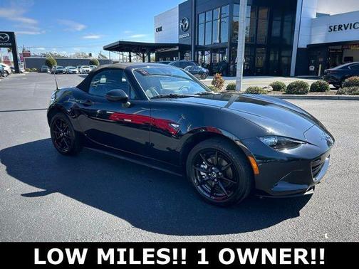 2022 Mazda MX-5 Miata Sport