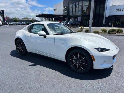 Snowflake White Pearl 2026 Mazda MX-5 Miata Grand Touring