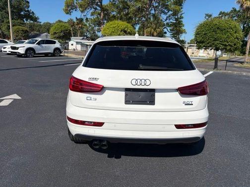 Cortina White 2017 Audi Q3 2.0T Premium Plus