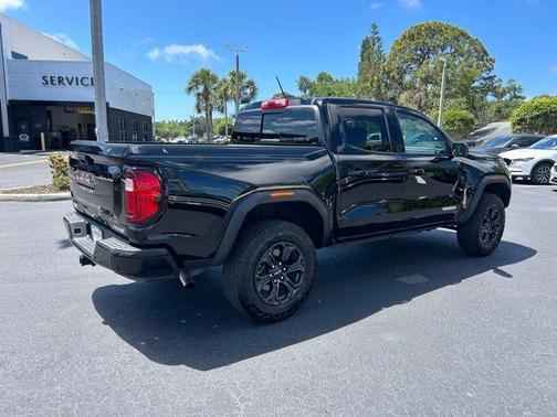 Onyx Black 2024 GMC Canyon Elevation
