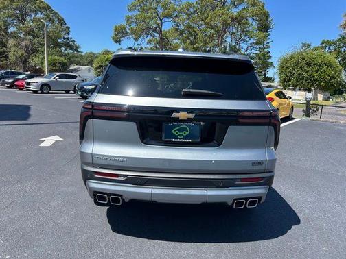 Sterling Gray Metallic 2025 Chevrolet Traverse LT