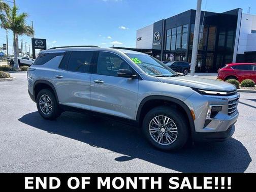 Sterling Gray Metallic 2025 Chevrolet Traverse LT