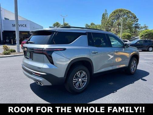 Sterling Gray Metallic 2025 Chevrolet Traverse LT