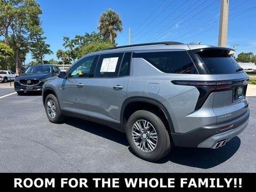 Sterling Gray Metallic 2025 Chevrolet Traverse LT
