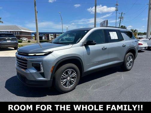 Sterling Gray Metallic 2025 Chevrolet Traverse LT
