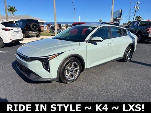 2025 Kia K4 LXS