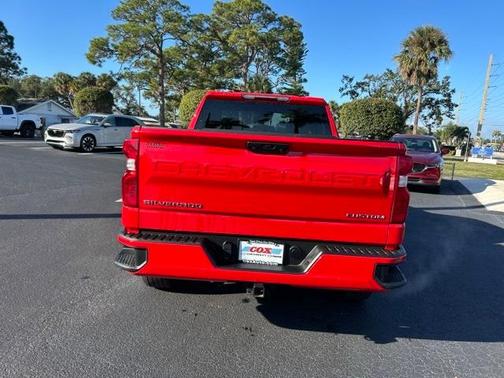 2025 Chevrolet Silverado 1500 Custom