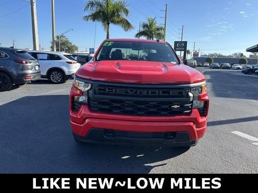 2025 Chevrolet Silverado 1500 Custom