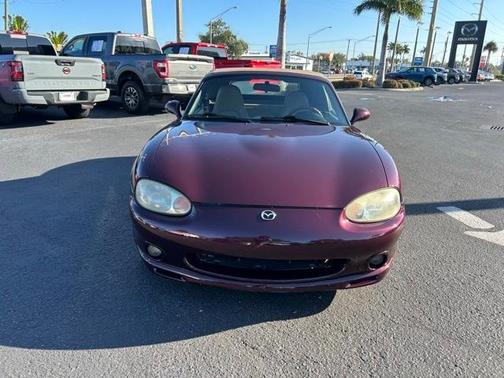 2000 Mazda MX-5 Miata 