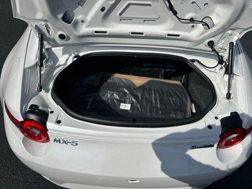 2026 Mazda MX-5 Miata Grand Touring