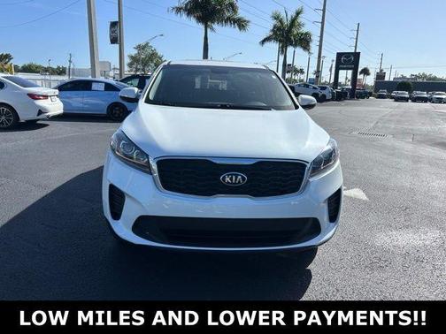 Snow White Pearl 2020 Kia Sorento LX