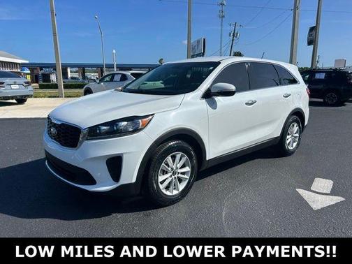 Snow White Pearl 2020 Kia Sorento LX