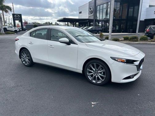 Snowflake White Pearl 2026 Mazda Mazda3 FWD w/Preferred Package