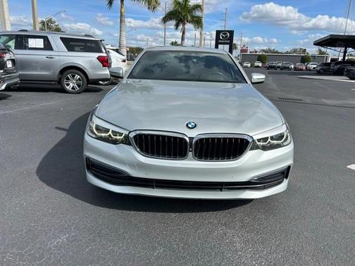 2019 BMW 530 i