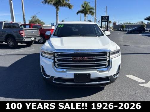2023 GMC Acadia SLT