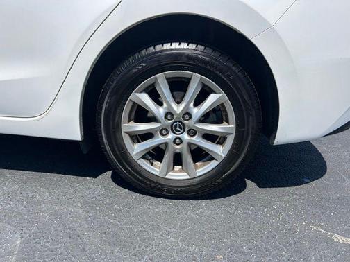 Snowflake White Pearl 2016 Mazda Mazda3 i Grand Touring