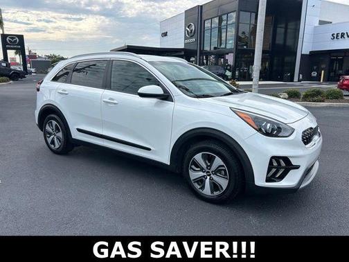 Snow White Pearl 2022 Kia Niro LX