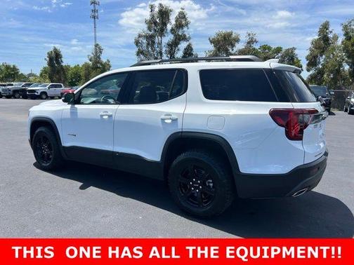 Summit White 2023 GMC Acadia AT4