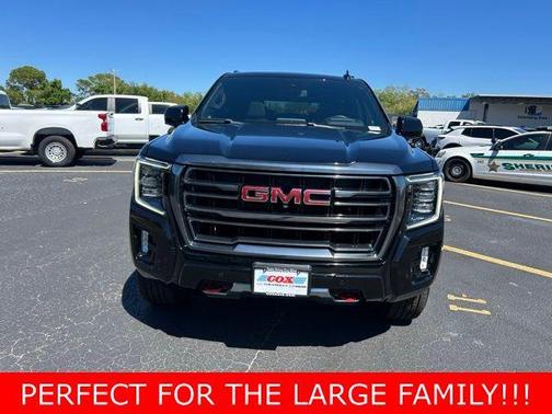 Onyx Black 2023 GMC Yukon AT4