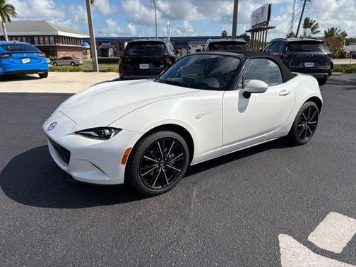 Snowflake White Pearl 2026 Mazda MX-5 Miata Grand Touring