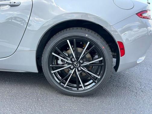 Aero Gray Metallic 2026 Mazda MX-5 Miata Grand Touring