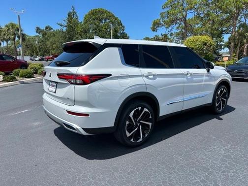 2022 Mitsubishi Outlander SE Launch Edition