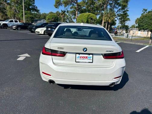 Alpine White 2023 BMW 330 i