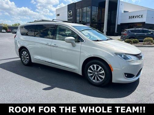 2020 Chrysler Pacifica Touring-L Plus