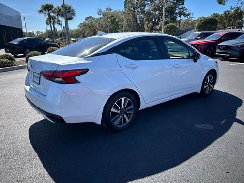 2022 Nissan Versa 1.6 SV