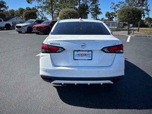 2022 Nissan Versa 1.6 SV