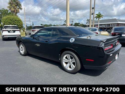 Pitch Black Clearcoat 2023 Dodge Challenger SXT