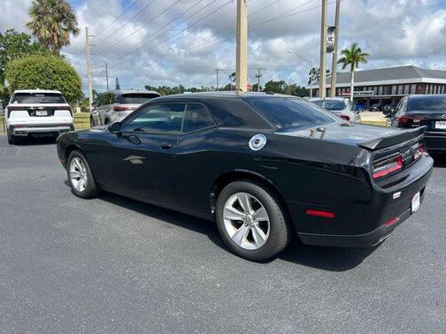 Pitch Black Clearcoat 2023 Dodge Challenger SXT