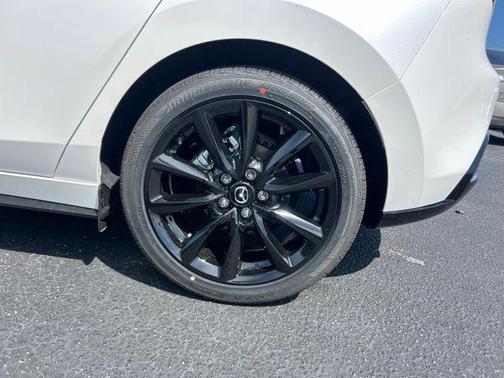 Snowflake White Pearl 2026 Mazda Mazda3 FWD w/Premium Package