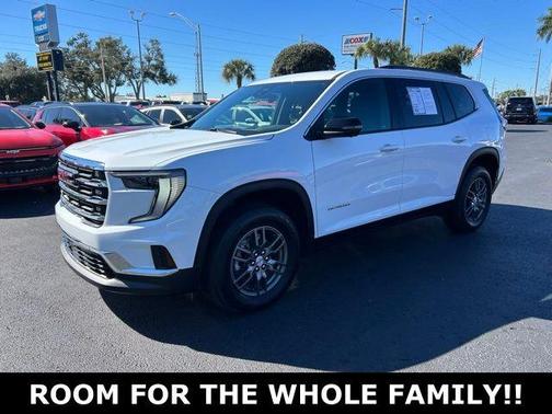 2025 GMC Acadia Elevation