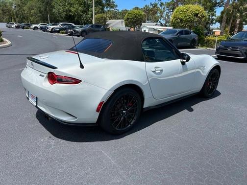 2016 Mazda MX-5 Miata Club