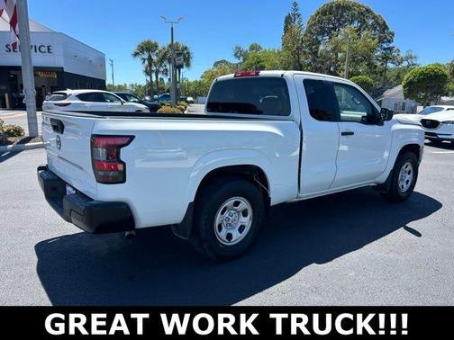 2022 Nissan Frontier S
