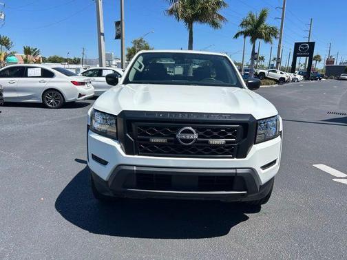 2022 Nissan Frontier S