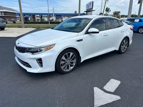 Snow White Pearl 2016 Kia Optima SX Turbo