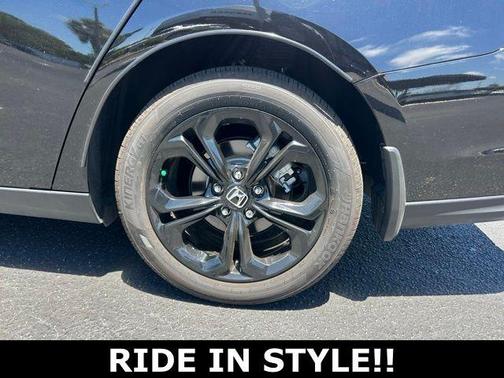 Crystal Black Pearl 2025 Honda Accord SE
