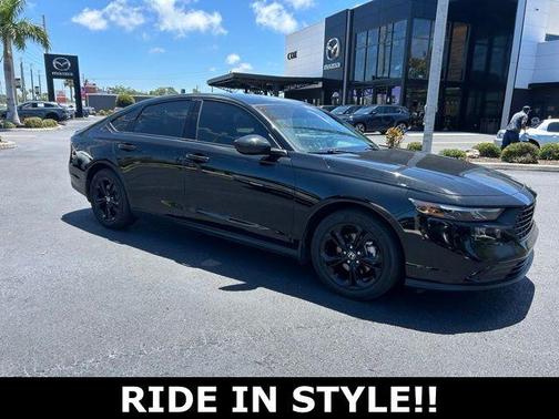Crystal Black Pearl 2025 Honda Accord SE