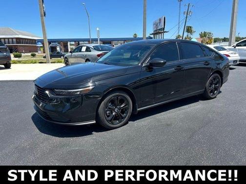 Crystal Black Pearl 2025 Honda Accord SE