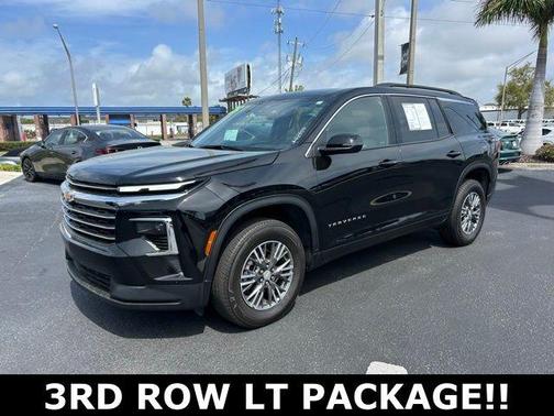 2025 Chevrolet Traverse LT