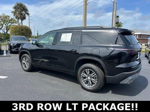 2025 Chevrolet Traverse LT