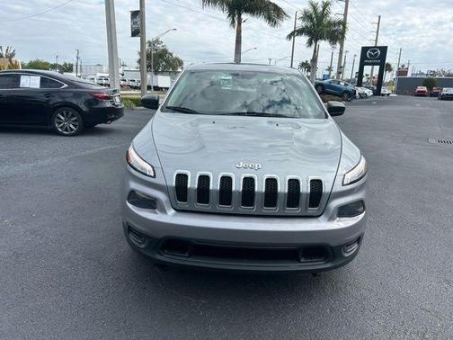 2017 Jeep Cherokee Sport