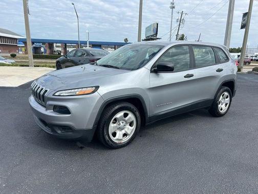 2017 Jeep Cherokee Sport