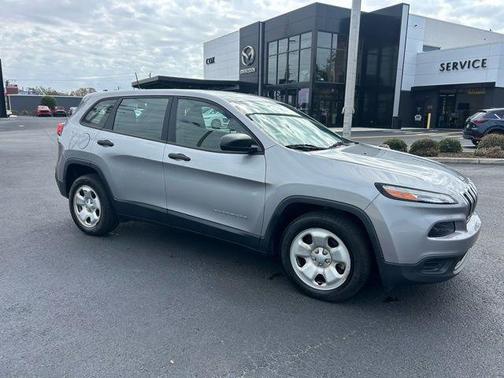 2017 Jeep Cherokee Sport